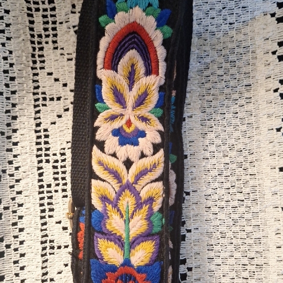 Embroidered Floral Strap - Multicolor - Picture 6 of 8